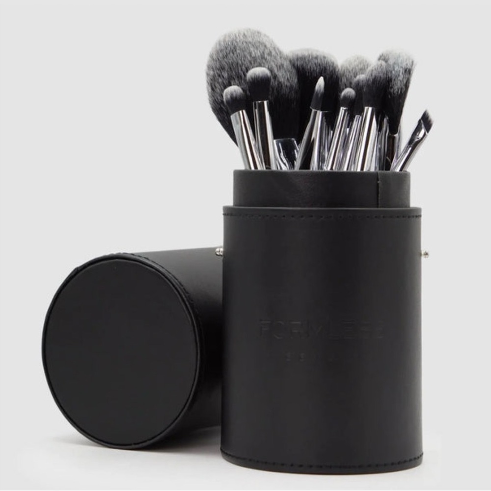 Formless Beauty Master Brush Set by Jenny McCarthy - Picture 7 of 8